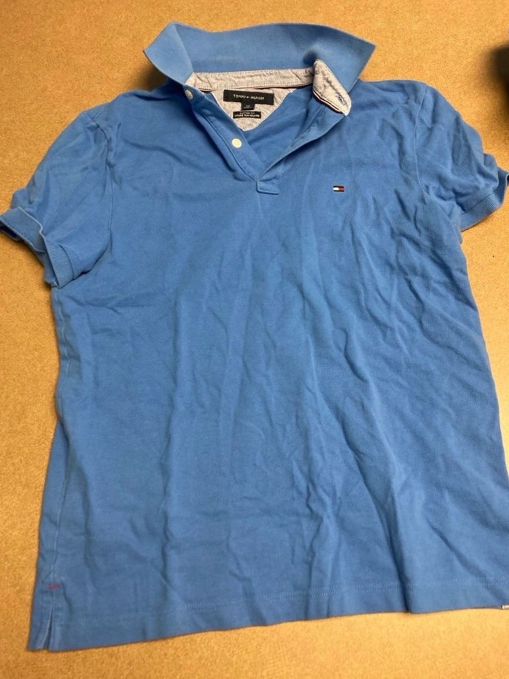Mens Tommy Hilfiger bundle S blue polo and pink 33 in shorts amazing condition